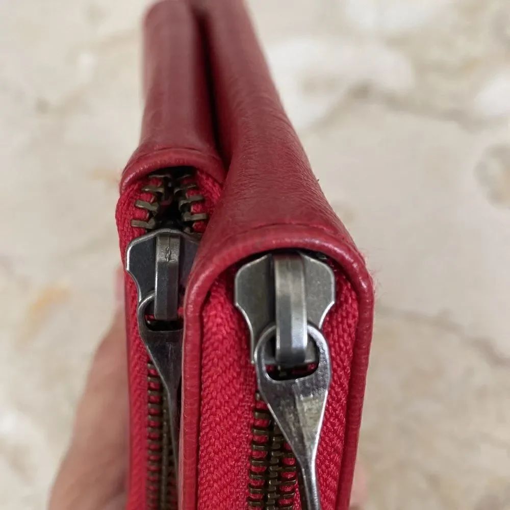Matt & Nat Odelay Dwell Crossbody Bag Red Vegan Cruelty-Free Leather - Picture 13 of 16